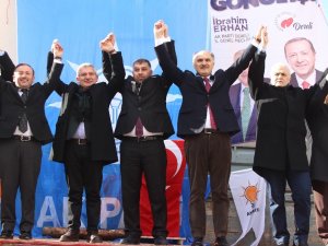 Ak Parti Yavuzkemal’e Çıkartma Yaptı
