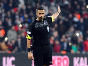 Erzurumspor-galatasaray Maçının Var’ı Mete Kalkavan