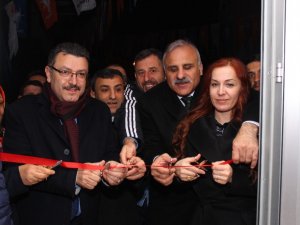 Zorluoğlu Cumhuriyet Mahallesini Gezdi, Esnafın Sorunlarını Dinledi