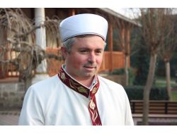 Hristiyanlar Gibi Yılbaşı Kutlamamız Dinimiz Açısından Caiz Değildir”