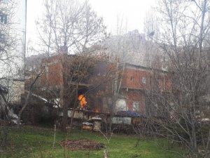 Giresun’un Şebinkarahisar İlçesinde Akaryakıt İstasyonundaki Yangın Kontrol Altına Alındı