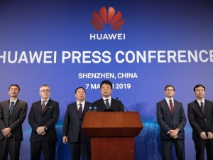 Huawei, Abd’yi Dava Etti