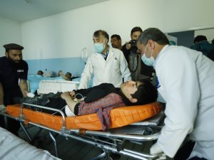 Afganistan’da Anma Töreninde Saldırı: 5 Ölü, 28 Yaralı