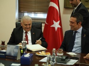 Binali Yıldırım, Fenerbahçe Kulübü’nü Ziyaret Etti