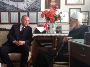 Erdoğan’dan 105 Yaşındaki Hafız Nazırlı’ya Özel Hediye