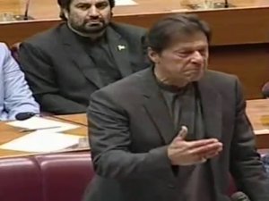 Pakistan Başbakanı Han, Ruhani İle Telefonda Görüştü