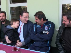Ünal Karaman, Trabzonspor Borçka Futbol Okulu’nu Ziyaret Etti