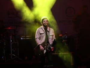 Ünlü Sanatçı Buray Denizlileri Coşturdu