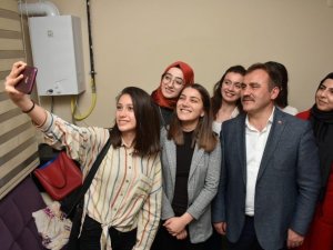 Başkan Çimen, Öğrencilerin Talebini Geri Çevirmedi