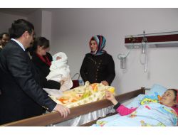 Trabzon’da Yeni Yılın İlk Bebeğine Validen Çifte Altın