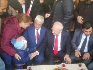 Kılıçdaroğlu Vatandaşların Çay Teklifini Geri Çevirmedi