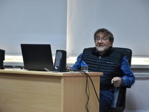 Usta Gazeteci Coşkun Aral Trabzon’da İletişim Fakültesi Öğrencileri İle Buluştu