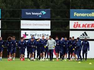 Fenerbahçe Kampa Girdi