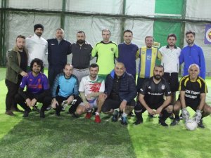 Doktorlar Ve Gazetecilerin Maçında Dostluk Kazandı