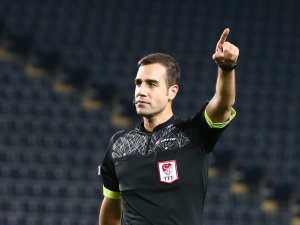 Fenerbahçe - Sivasspor Maçının Var’ı Serkan Tokat