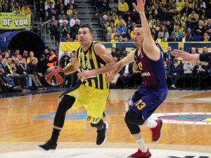 Fenerbahçe, Barcelona’yı Mağlup Etti