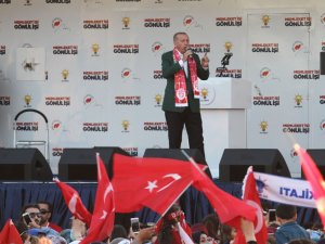 Erdoğan: "Chp’lileri De Kurtaralım Yoksa Bu Adam Gitmez" 