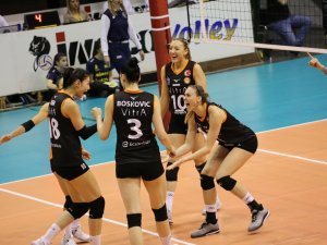 Eczacıbaşı Vitra, Yarı Final İçin Sahaya Çıkıyor