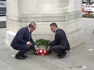 Oktay Ve Çavuşoğlu, Anzak Anıtı’nı Ziyaret Etti