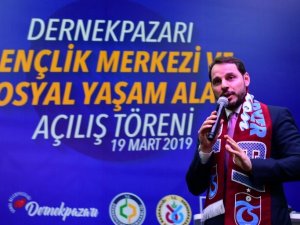 Bakan Albayrak, Baba Ocağı Dernekpazarı’nda Halka Seslendi