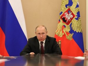 Putin, Nazarbayev’e Teşekkür Etti