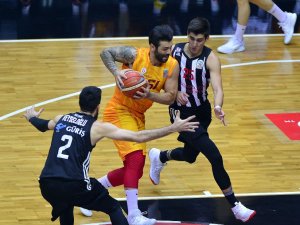 Potada Derbi Zamanı