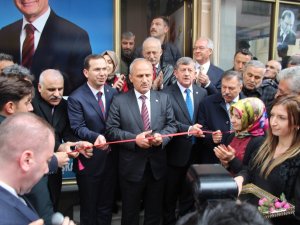 Bakan Turhan, Tonya’da Ak Parti Seçim İrtibat Bürosu’nun Açılışına Katıldı
