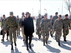 Hulusi Akar Sınırın Sıfır Noktasında