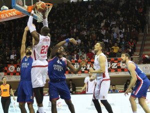 Anadolu Efes 1 Sayıyla Güldü