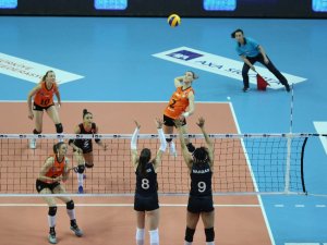 Kupa Volley’de Şampiyon Eczacıbaşı Vitra