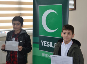 “İstiklal Marşını Güzel Okuma” Yarışmasında Kazandıkları Ödülü Yeşilay ile Darülaceze’ye Bağışladılar