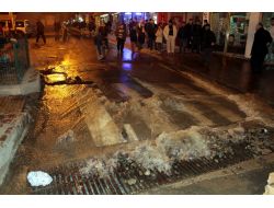 Samsun’da İçme Suyu Borusu Patladı