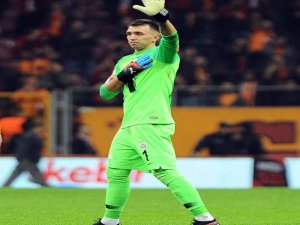 Muslera’nın Twitter Hesabı Hacklendi!