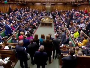 İngiliz Parlamentosu Hiçbir Brexit Teklifini Kabul Etmedi