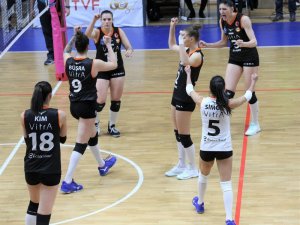 Vakıfbank, Sultanlar Ligi’nde Yarı Finalde