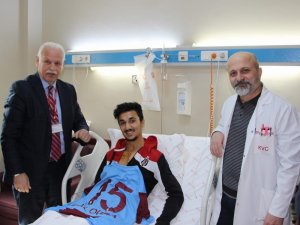 2 Saatlik Ömrü Kalmıştı Ameliyatla Hayata Tutundu