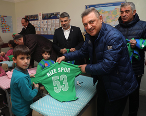 Çaykur Rizespor'dan Öğrencilere Forma
