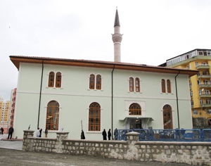 Timya Vadisi Orta Cami Rize'de İbadete Açıldı