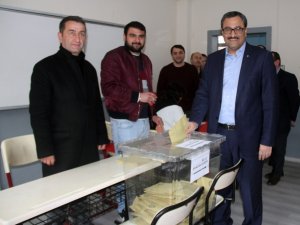 Giresun’da 15 İlçe 8 Beldede Bin 400 Sandıkta Oy Kullanılıyor