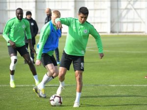 Atiker Konyaspor, M. Başakşehir Hazırlıklarını Sürdürdü