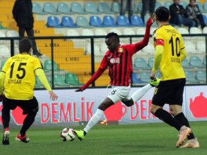 Spor Toto 1. Lig: İstanbulspor: 2 - Eskişehirspor: 1