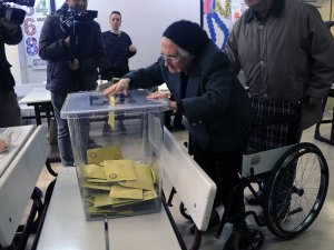 Kars’ta Oylar Tekrar Sayılıyor