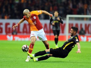 Aslan Evinde Sessiz Kaldı