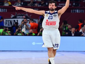 Real Madrid’de Sergio Llull Sakatlandı