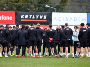 Beşiktaş, Taktik Çalıştı