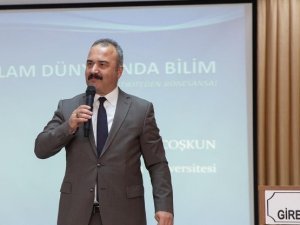 Giresun Üniversitesi Rektörü Prof. Dr. Coşkun, İslam Dünyasında Bilimi Anlattı