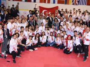 Taekwondo Milli Takımı, Avrupa Şampiyonu Oldu