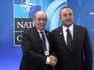 Bakan Çavuşoğlu Fransız Mevkidaşı İle Görüştü