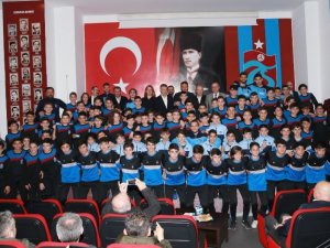Ahmet Ağaoğlu: "Altyapımızda Yetiştirdiğimiz Gençlere Güvenerek Yönetime Talip Olduk"