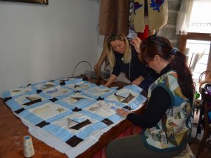 Yorganlara İşlenen Nakışlar, Yelek Ve Ceket Üzerine Uygulanıyor